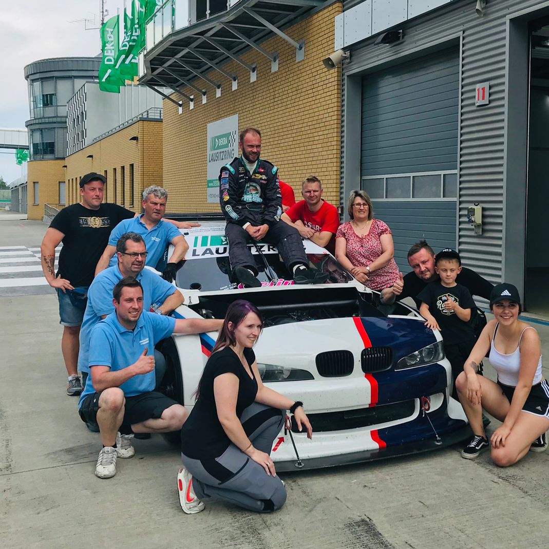 Autoteile Feist - Nascar hilft