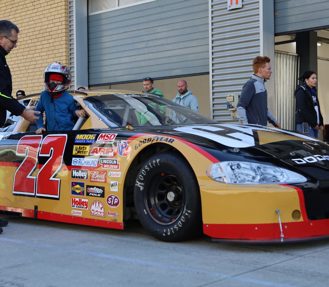 Autoteile Feist - Nascar hilft