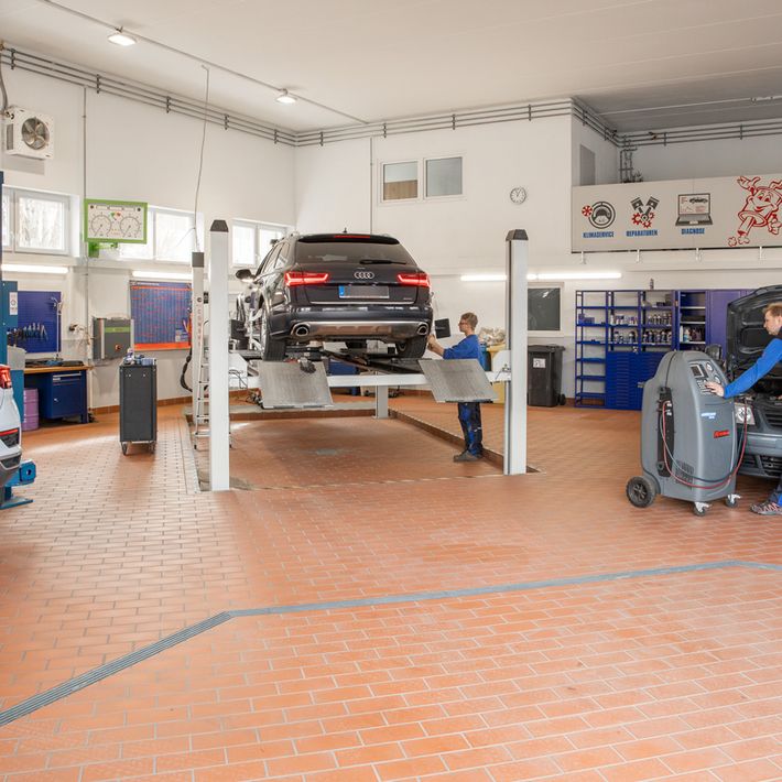 Kfz-Reparaturen von Autoteile Feist aus Thum OT Herold im Erzgebirge