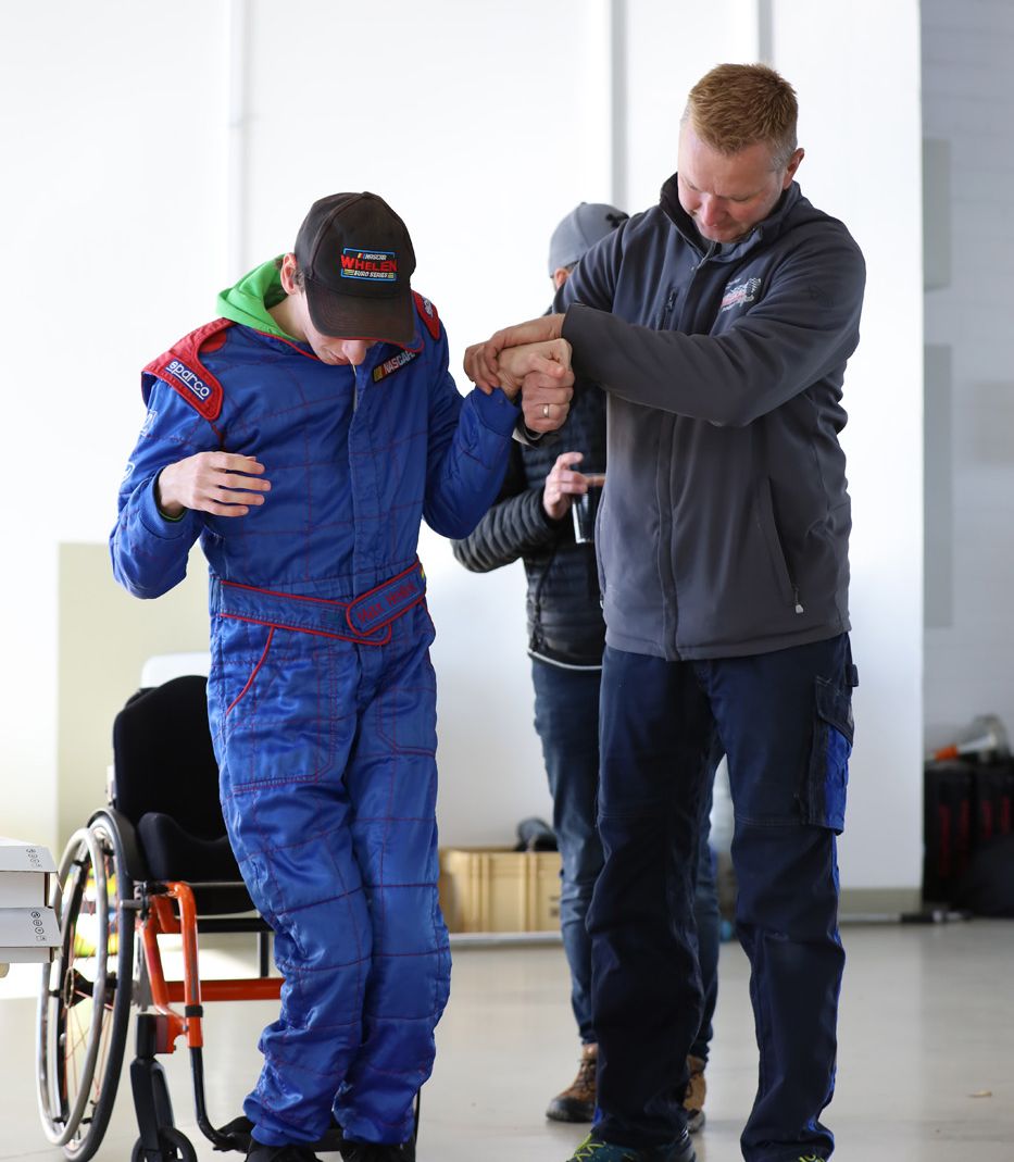 Autoteile Feist - Nascar hilft