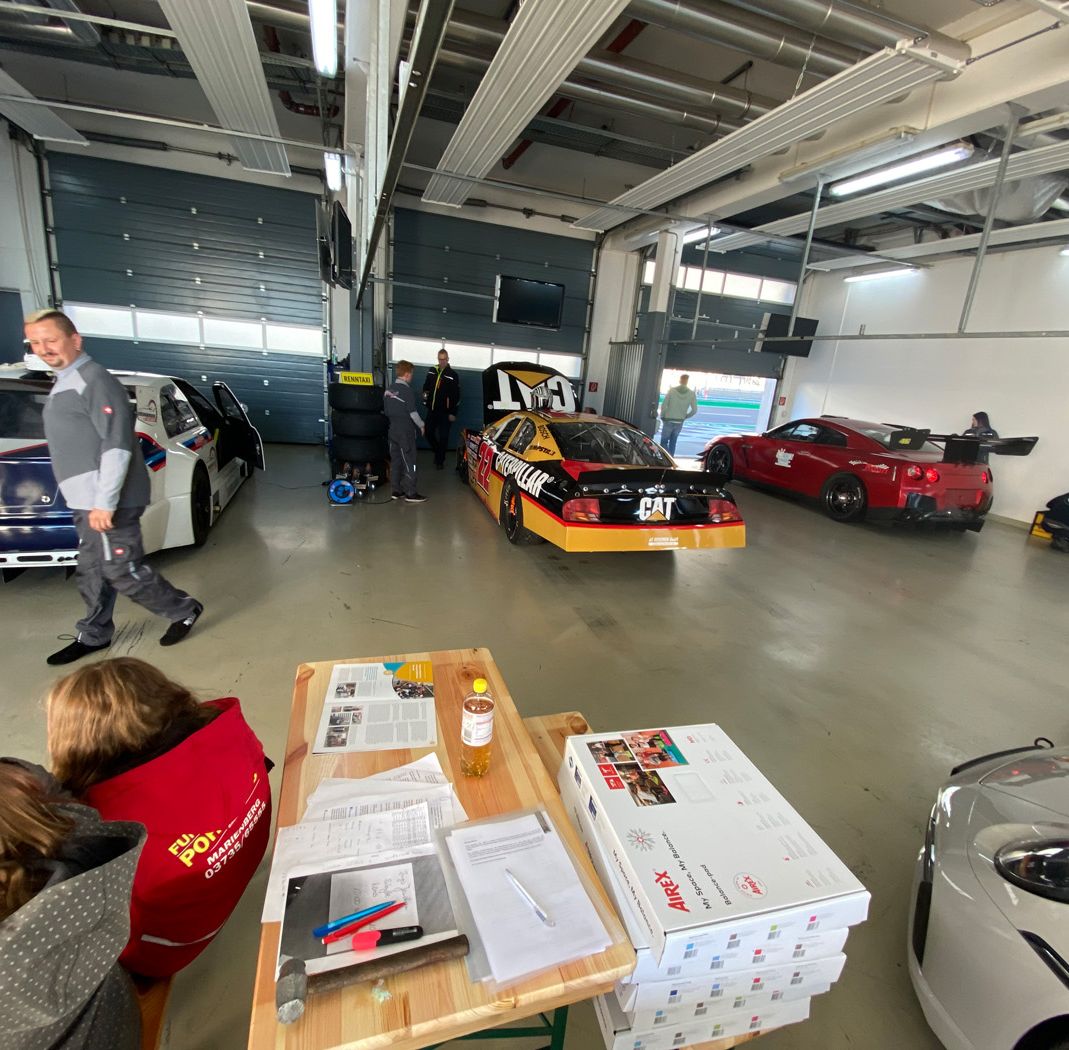 Autoteile Feist - Nascar hilft
