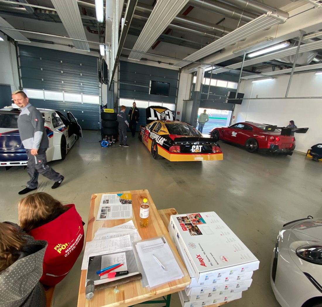 Autoteile Feist - Nascar hilft